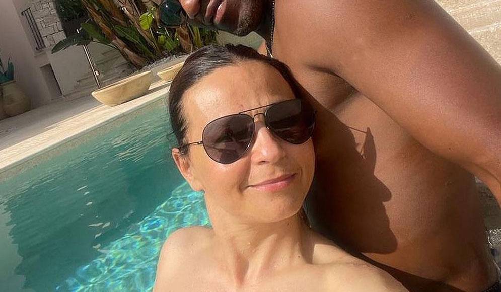 David Suazo está felizmente casado desde el 2005 con la italiana Elisa Secchi. Tienen una increíble historia de amor.