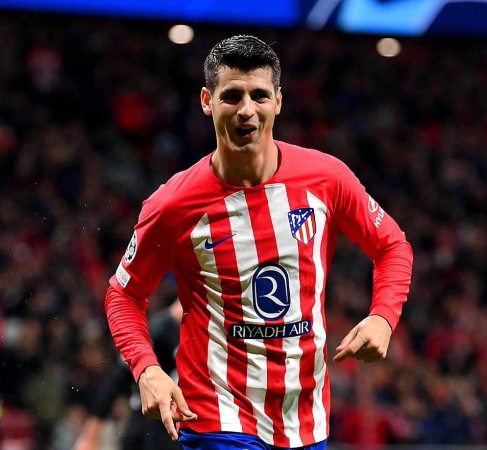 Álvaro Morata desea revivir a la Juventus.El jugador está dispuesto a bajarse su sueldo para volver al Club italiano. El español tiene una cláusula de 12 millones, informa Tuttosport.
