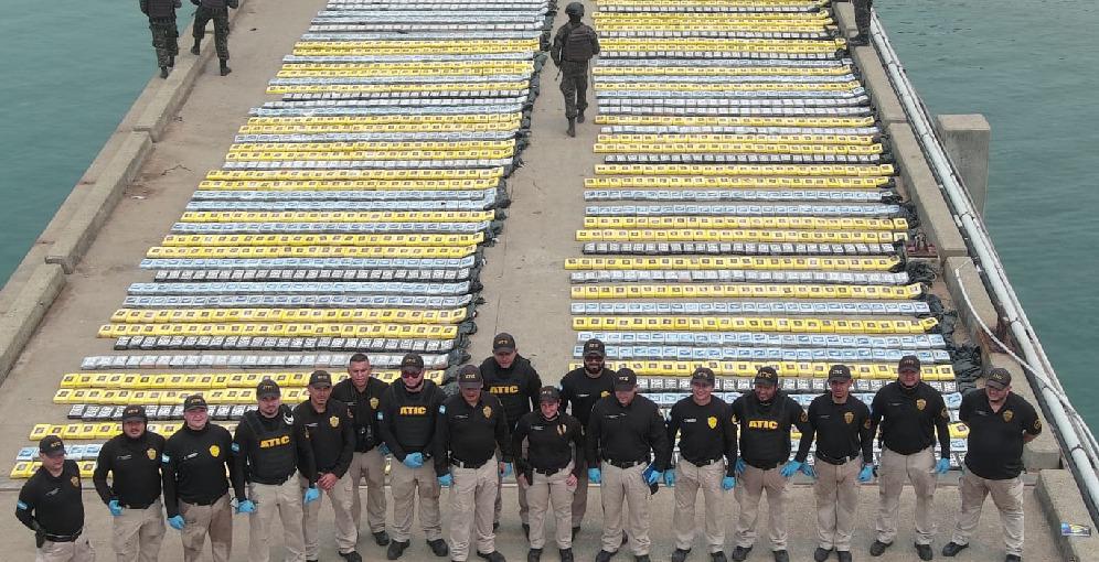 Incautan 2,7 toneladas de cocaína procedente de Colombia