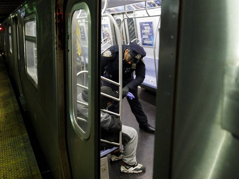 Comisaria de Policía aseguró que quiere que los ciudadanos se sientan seguros, especialmente en el metro, donde la presencia policial se ha reforzado.