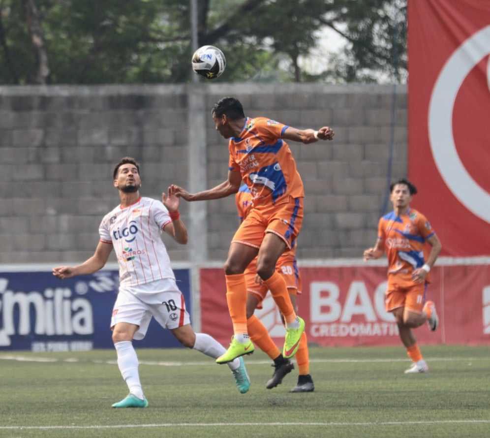 UPNFM arrancó con intensidad en los primeros minutos del encuentro.