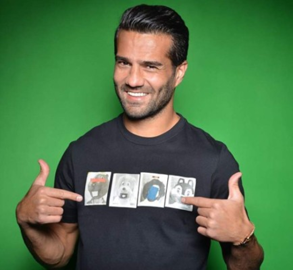 Masoud Shojaei<br/><br/><br/>masoudsshojaei:280 mil seguidores<br/>Shojaei Soleimani (Shiraz, Irán, 9 de junio de 1984) Juega como centrocampista en el AEK Atenas F.C. de la Superliga de Grecia. <br/>