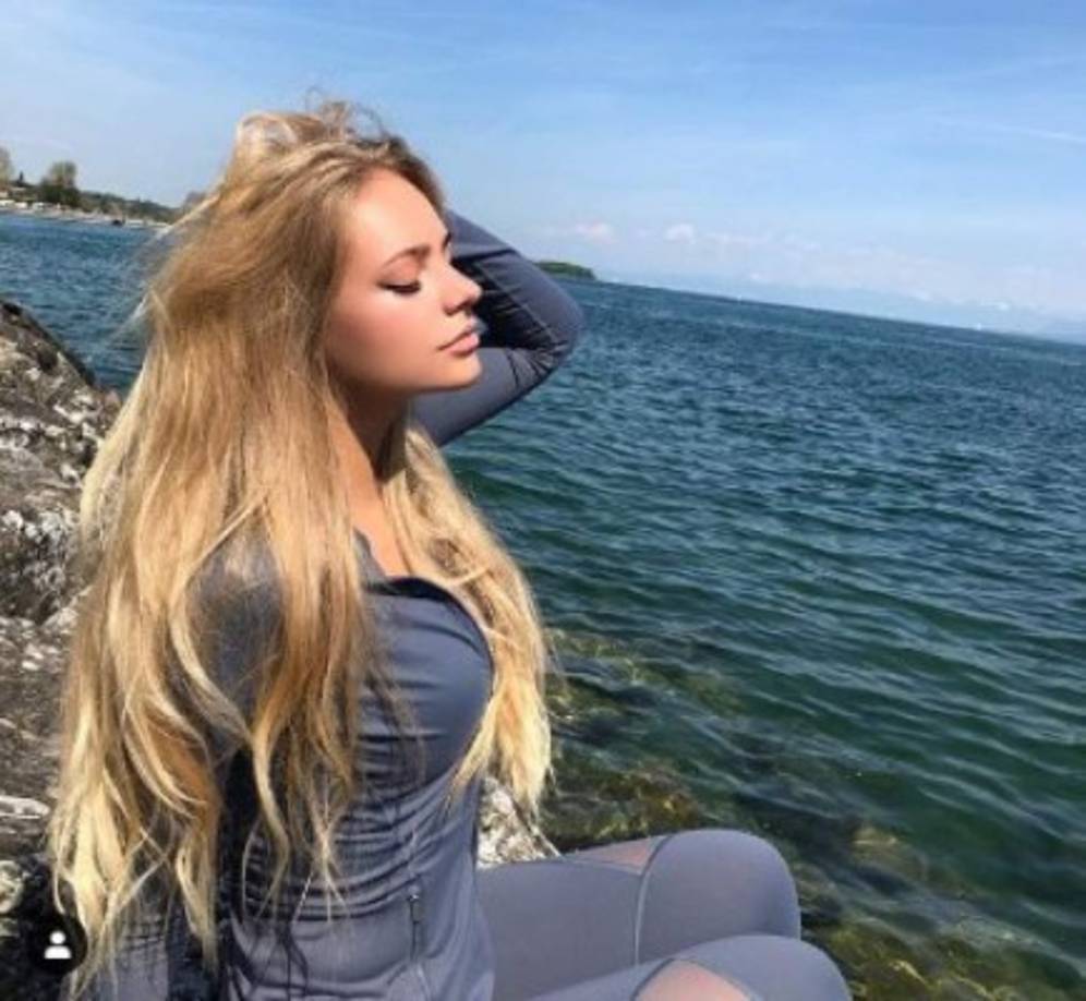 Yelizaveta Peskova está trabajando para un miembro francés del Parlamento Europeo.