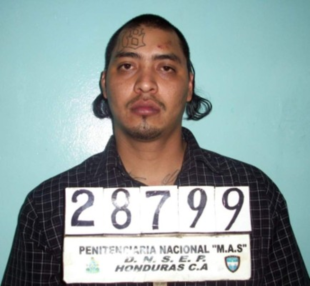 Loryin Sirene Baca Medina mejor conocido en el mundo de las pandillas como Crimen. Tiene 32 años.