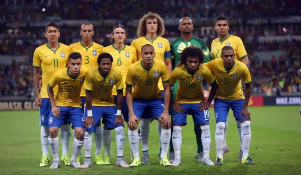 El equipo titular de Brasil.
