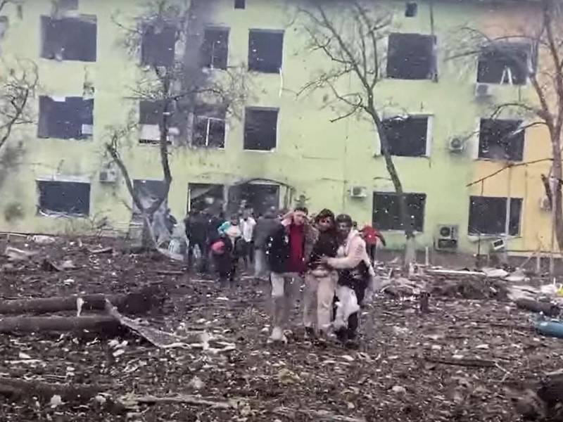 Rusia niega estar detrás del bombardeo a un hospital infantil que dejó tres muertos y decenas de heridos.