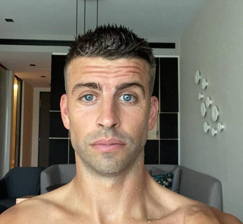 Gerard Piqué fue descubierto en Estocolmo con una joven rubia que correspondería con las características de su posible nuevo romance. Mientras tanto, guarda silencio en un momento complicado para él.