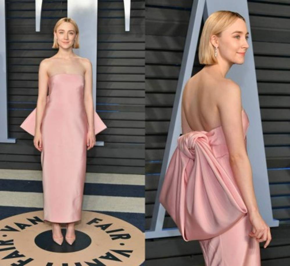 La joven actriz no se complicó con cambios de vestuario, para relajarse en el after party solo retiró la cola de su vestido.