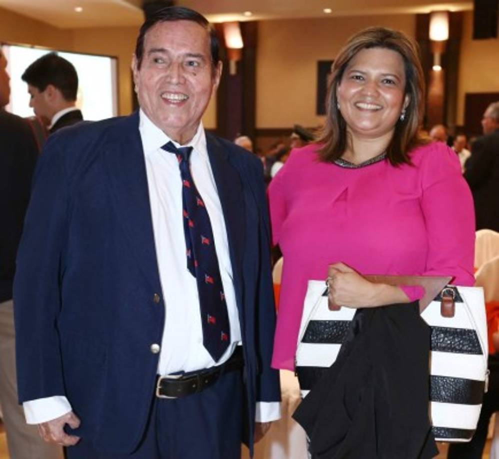 Amílcar Santamaría y Yanira Romero.