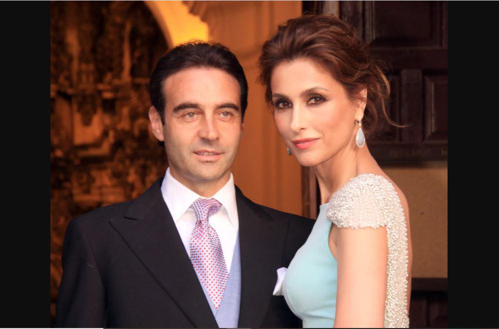 Enrique Ponce, de 51 años, estuvo casado con Paloma Cuevas de 1996 a 2020.
