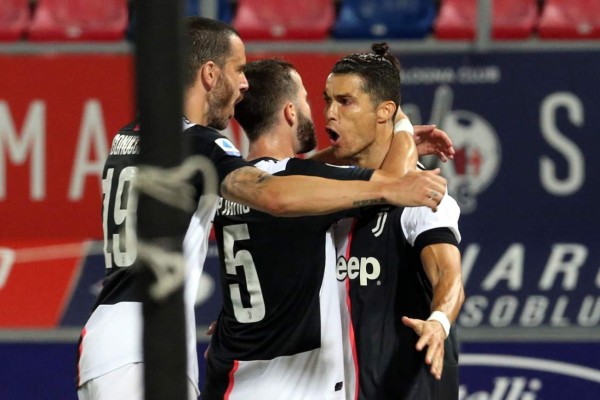 La Juventus gana al Bologna con goles de Cristiano Ronaldo y Paulo Dybala. Foto EFE