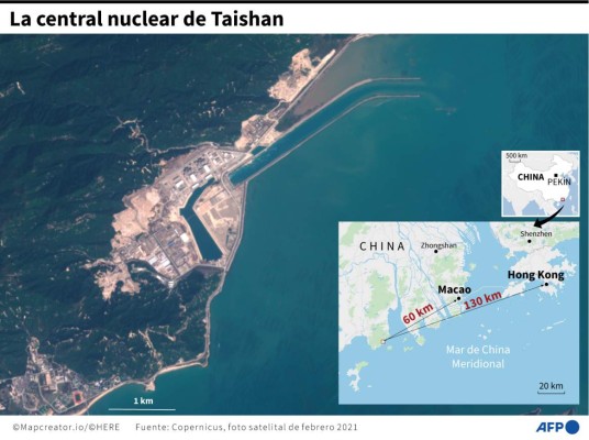 Foto satelital de la central nuclear china de Taishan y mapa señalando la distancia con Macao y Hong Kong - AFP / AFP