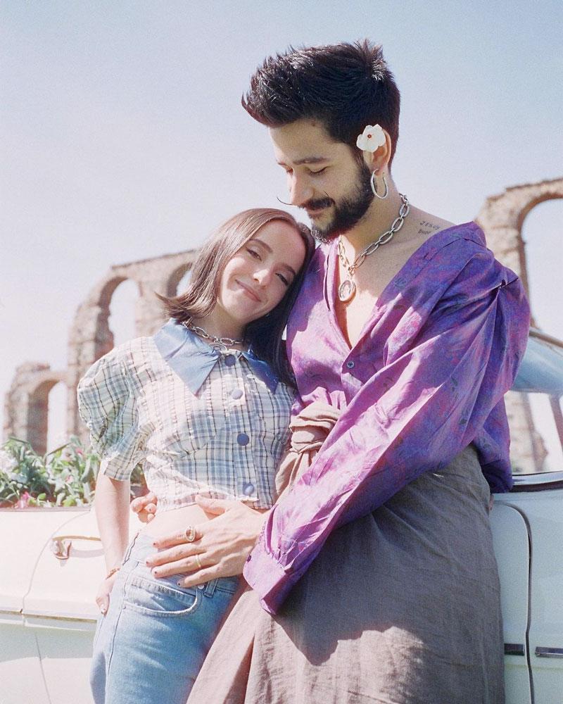 Evaluna y Camilo anunciaron que se convertirían en padres en el videoclip “Índigo”.
