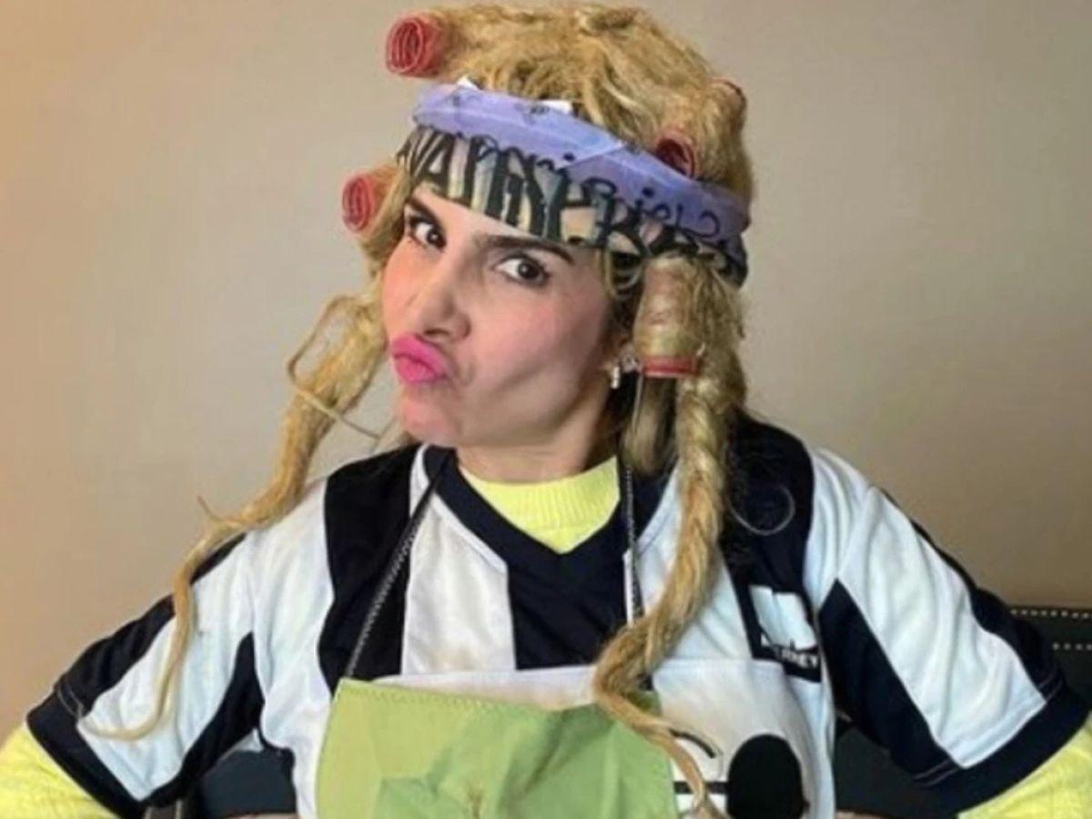 Karla Panini revive a la "Comadre Güera" y enciende las redes