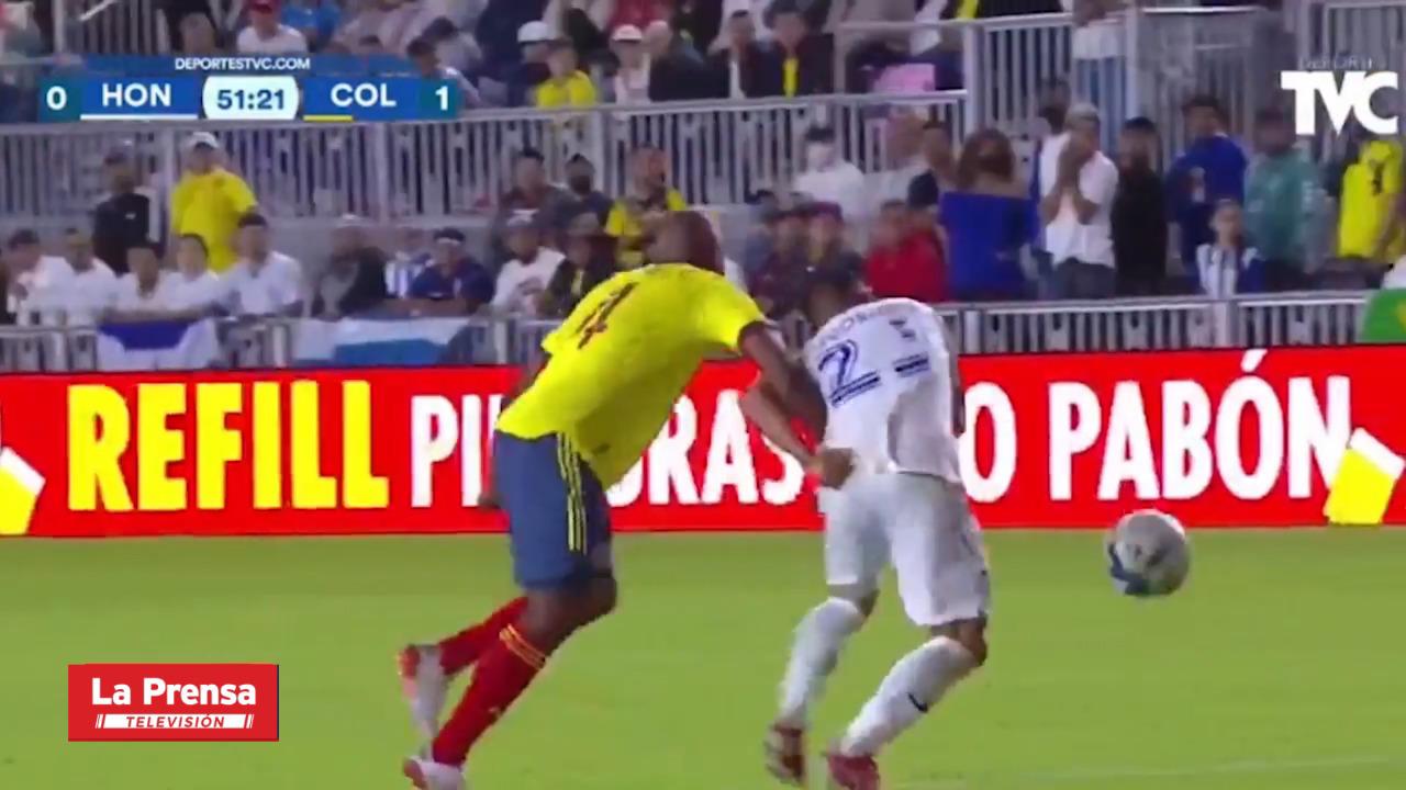 Yerson Candelo derribó en al área a Diego Rodríguez.