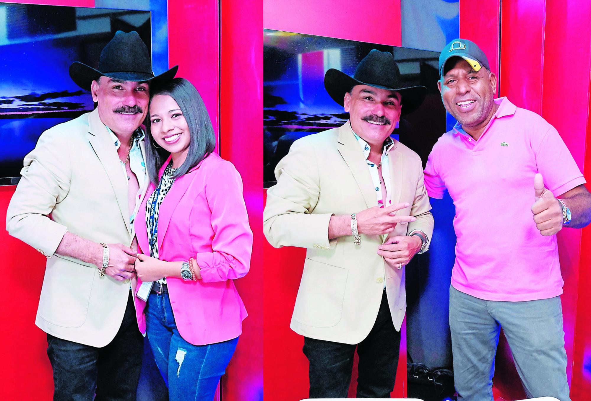 El popular cantante visitó ayer LA PRENSA Y compartió con empleados del diario, entre ellos José Luis Barralaga.