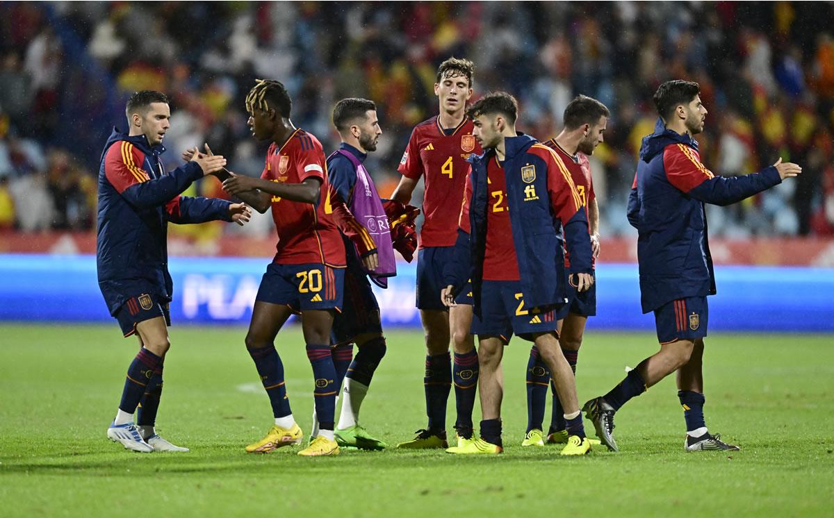 La selección española quedó contra las cuerdas tras la derrota y ahora deberá ganar a Portugal.