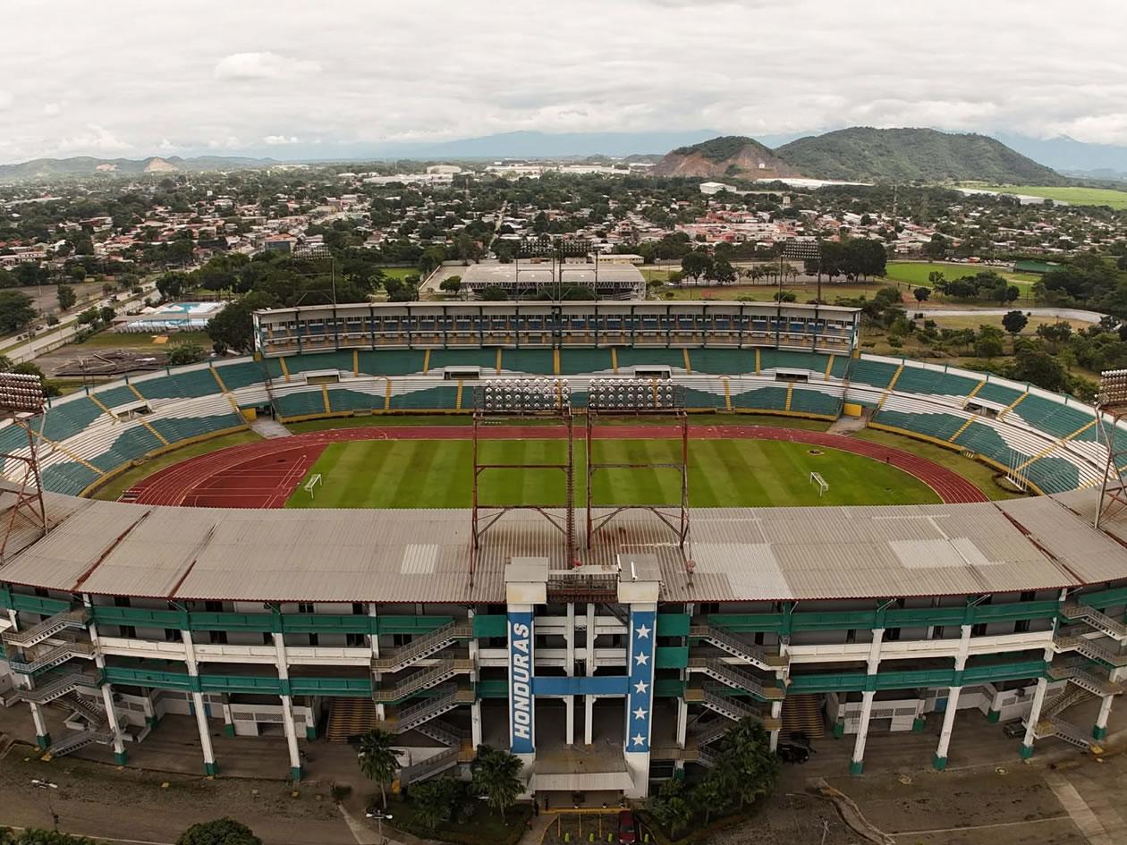 Embellecen estadio Olímpico para la final Marathón - Olimpia: así pulen la grama