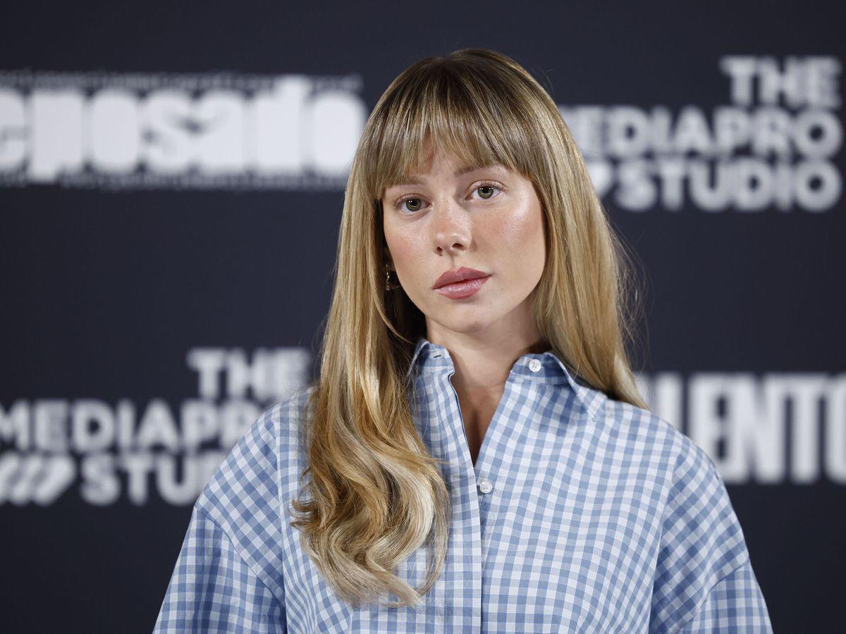Ester Expósito responde a críticas por bailar en "la casita" de Bad Bunny