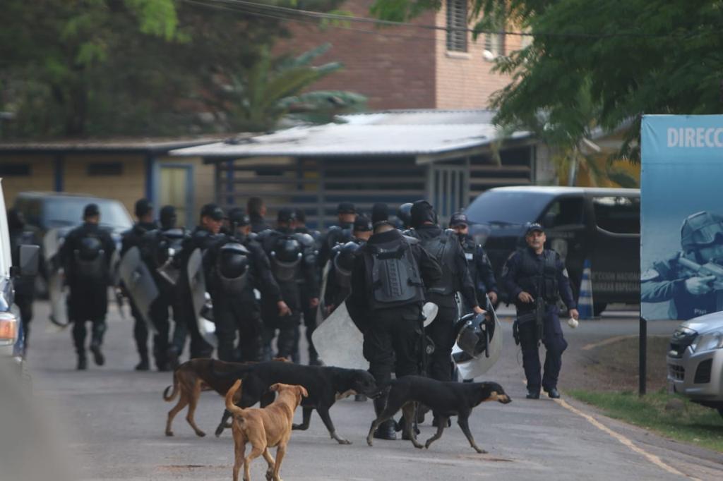 La Secretaría de Seguridad se ha declarado lista para ejecutar la extradición del exgobernante hondureño, quien es acusado de tres delitos de narcotráfico por EEUU. Fotografía: Opsa / Andro Rodríguez.