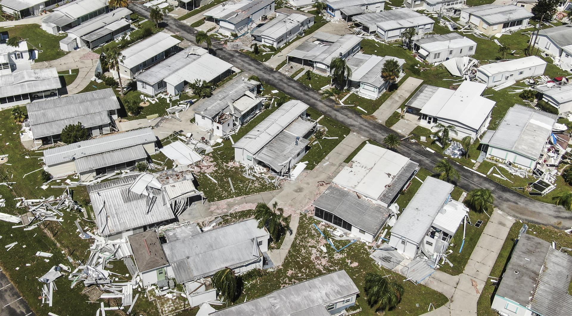 Casas destruidas en Florida tras el paso del huracán Ian.