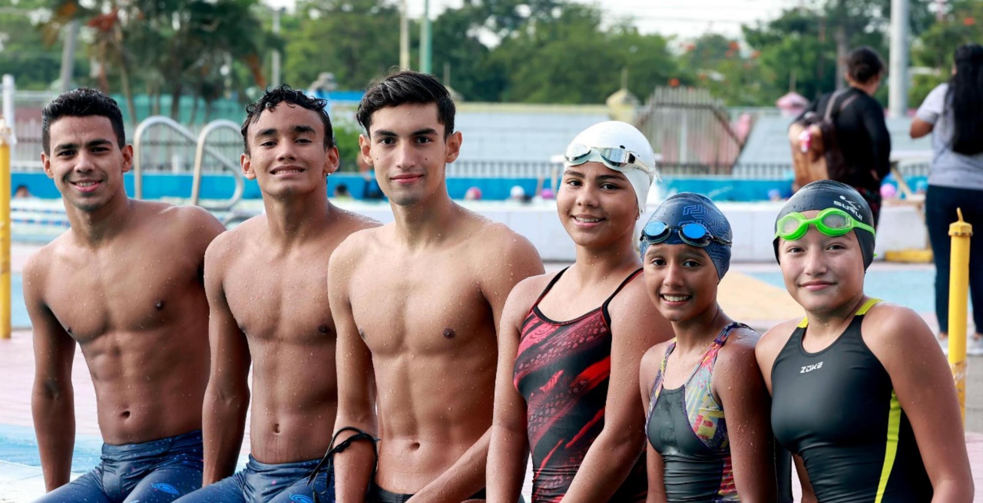 Los nadadores se muestran ilusionados con poner en alto el nombre de Honduras.