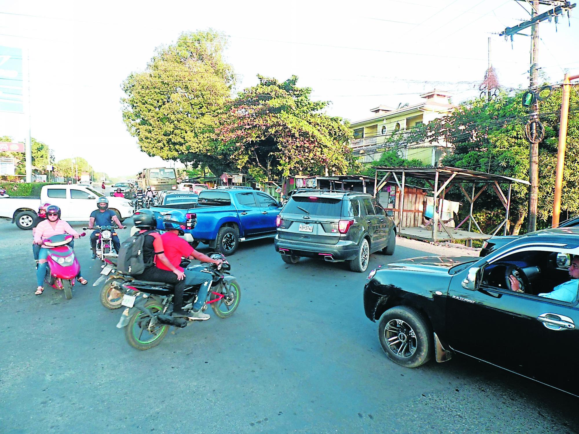 La Ceiba, sumergida en caos vial