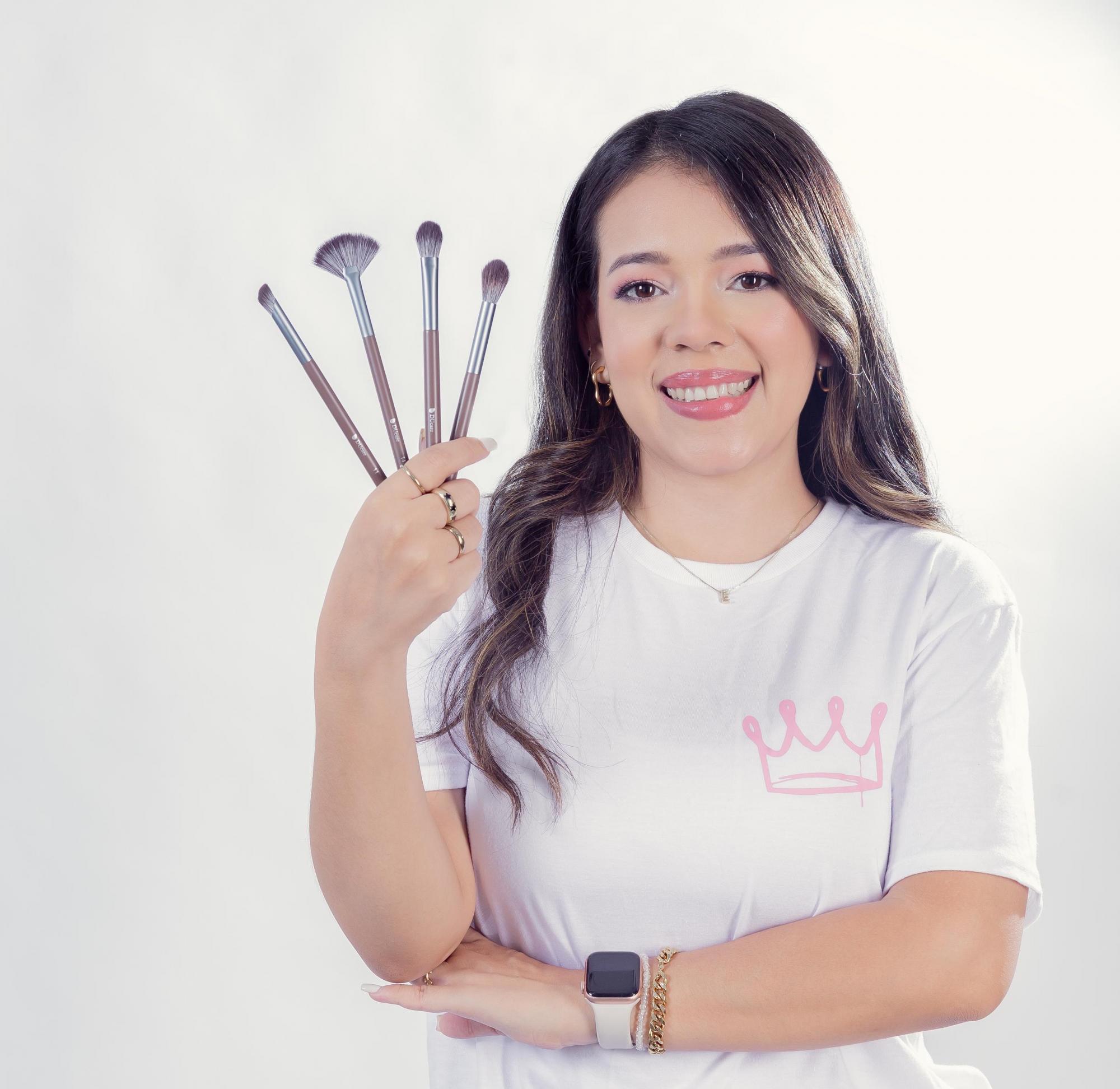 Maquillajes “glam” y naturales para las fiestas de graduación