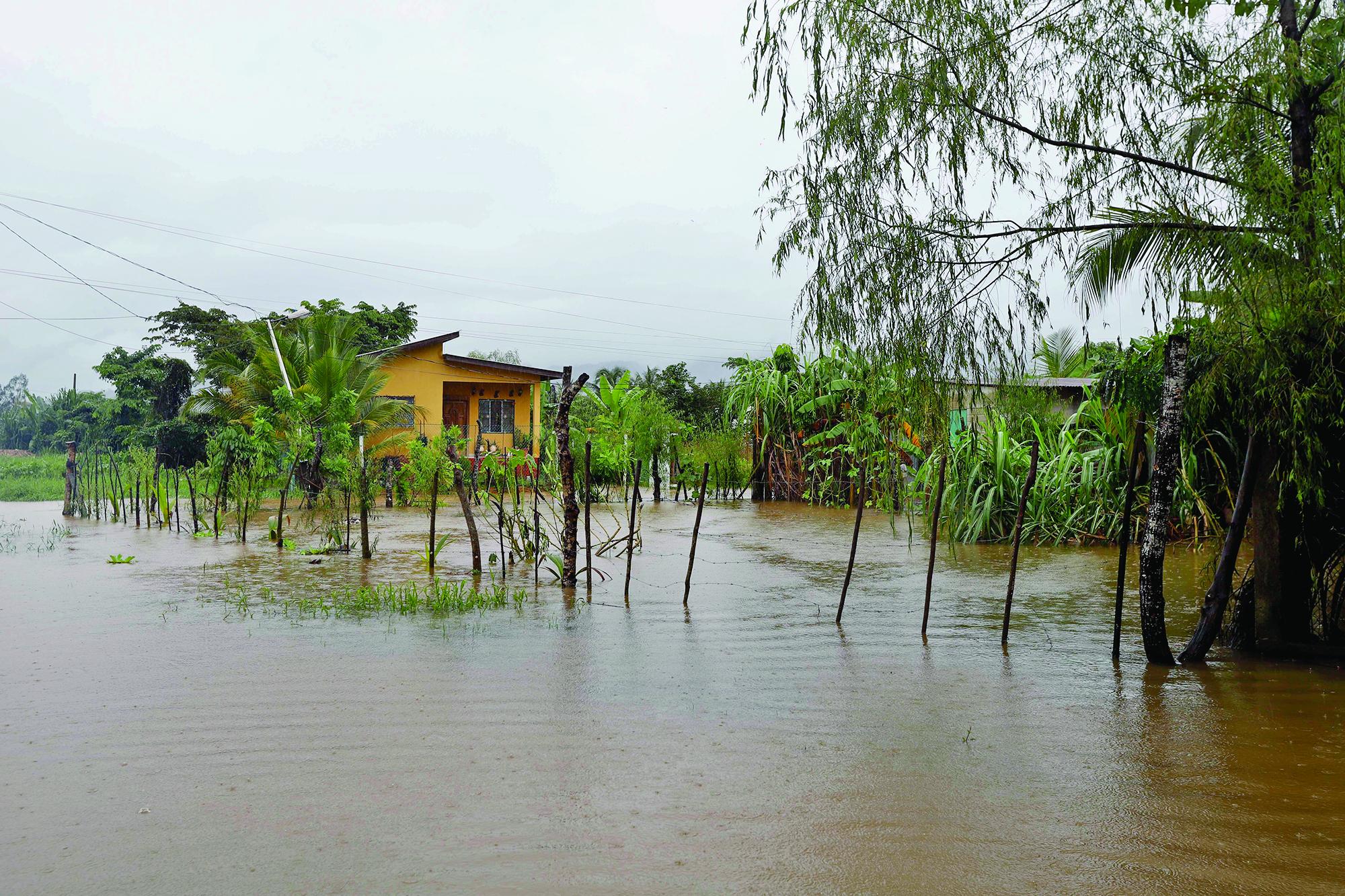 Colonias porteñas inundadas después de algunas horas de lluvia.
