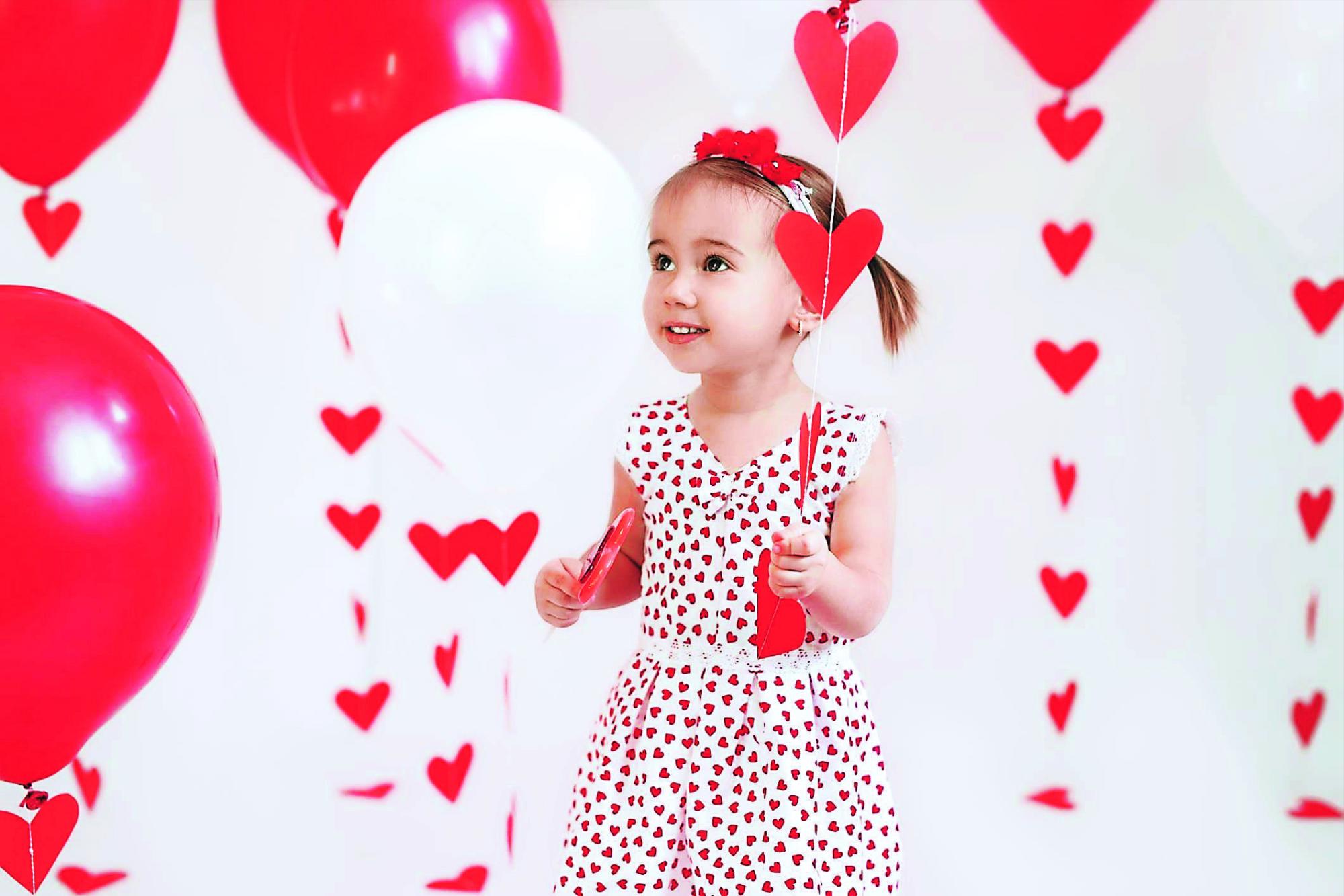 Los niños son los mejores cómplices para celebrar el día de San Valentín.