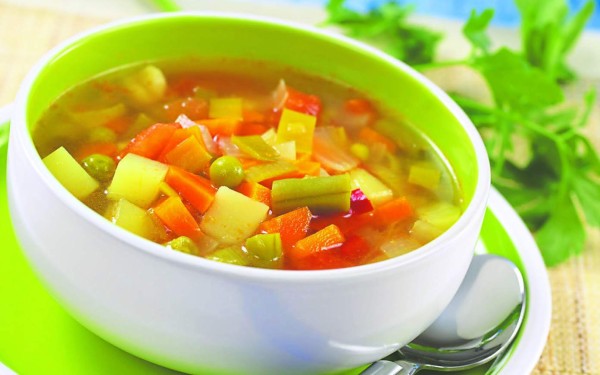 Las verduras deben cortarse en trozos grandes para que mantengan sus nutrientes y vitaminas.
