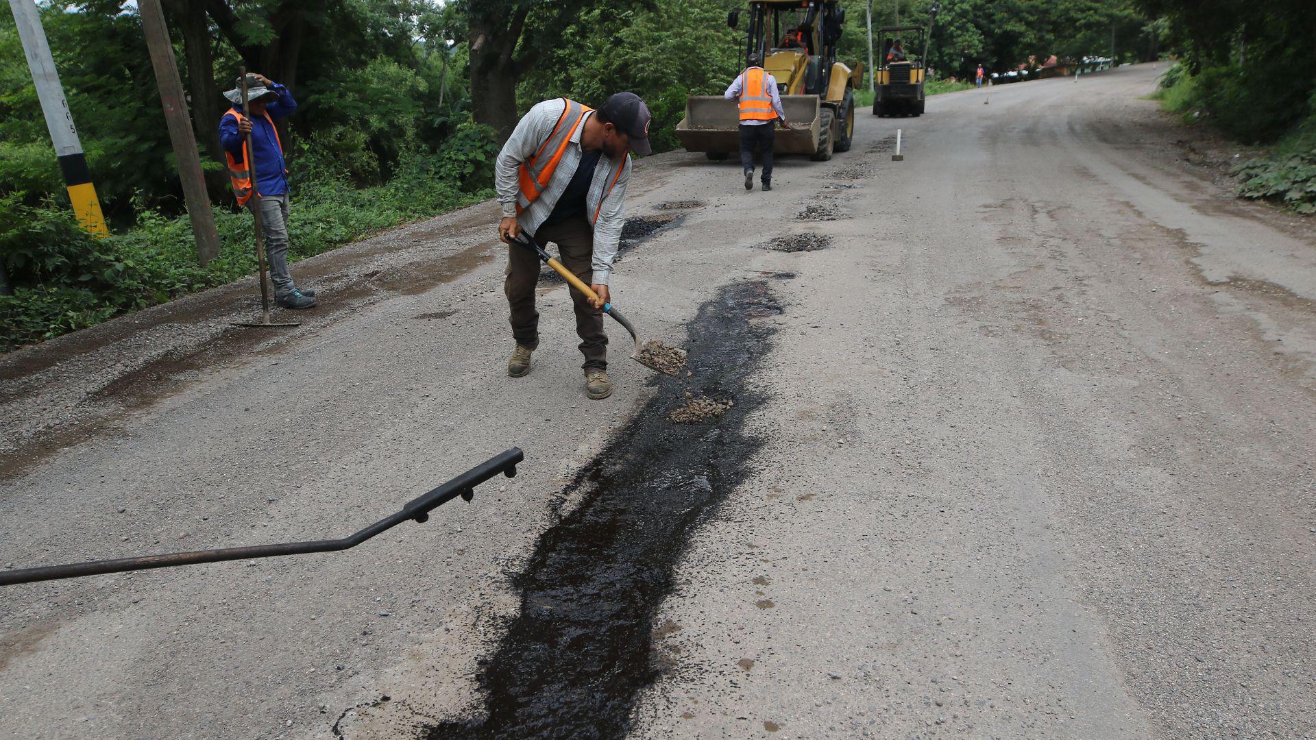 L46 millones pagan por bacheo cosmético en carretera de Comayagua