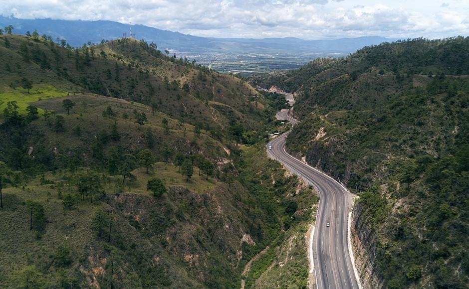 La carretera CA-5 es considerada la columna vertebral de la economía en Honduras al conectar el puerto de San Lorenzo, en el Pacífico, pasando por Tegucigalpa, Comayagua, San Pedro Sula y Puerto Cortés, en el Atlántico.