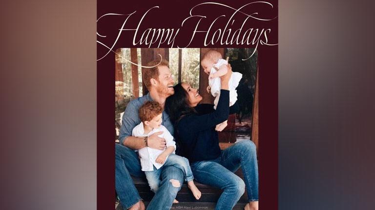 $!¡Por fin! Meghan Markle y Harry presentan a su hija Lilibet en postal navideña