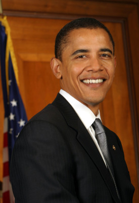 WASHINGTON - AUGUST 08: U.S. President Barack Obama pauses as he makes a statement at the State Dining Room of the White House August 8, 2011 in Washington, DC. Obama spoke on the economy, S&P downgrade and the loss of Navy SEAL members in Afghanistan. (Photo by Alex Wong/Getty Images)