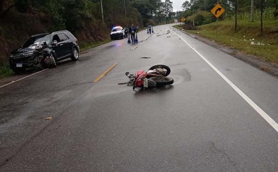 Los accidentes en motocicleta son comunes en las carreteras del país.