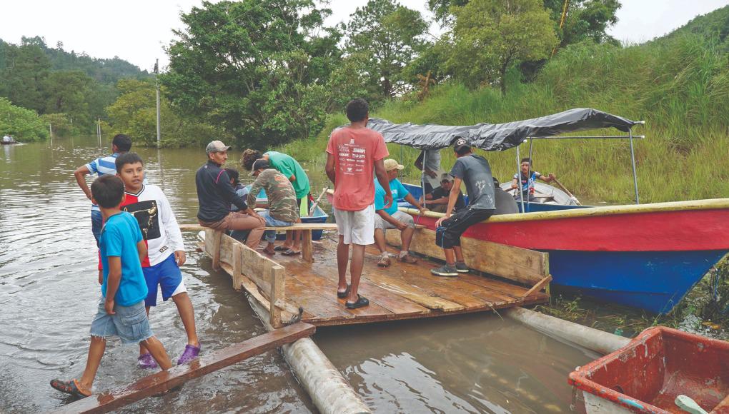 $!Poblados del sur de Santa Bárbara ruegan para que les lleven comida