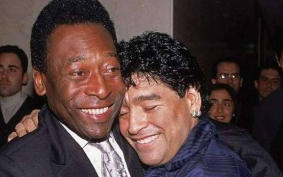 Pelé y Maradona, los máximos ídolos del fútbol mundial.