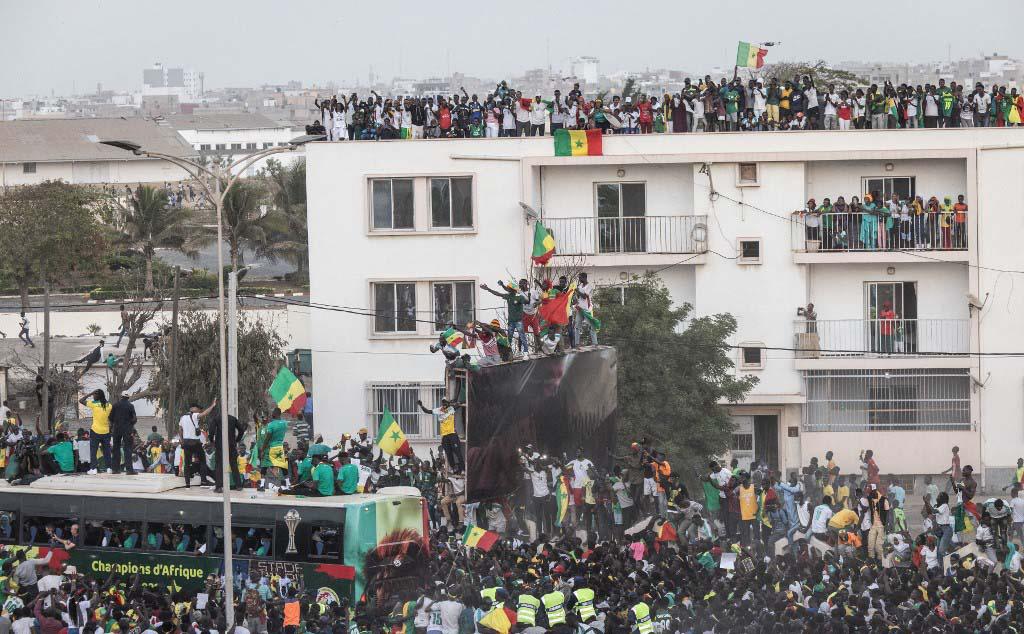 La selección de Senegal volvió a su país con la copa y el recibimiento fue brutal.