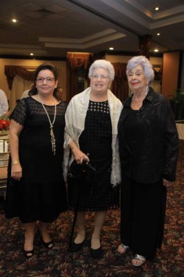Antonina Castillo, Martha Larach y Mimi Panayotti