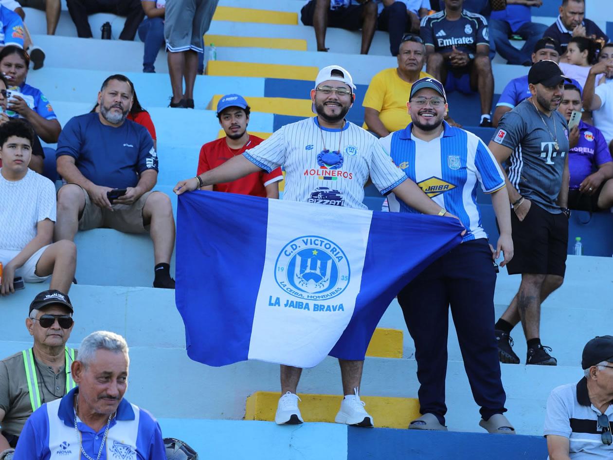 Olimpia celebró en el Clásico, enfado de Platense, sorpresivo regreso y bellas chicas
