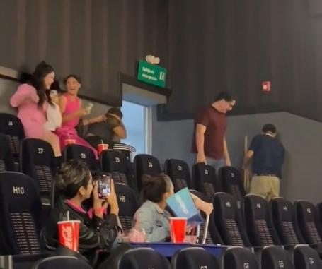 Video: Rata ingresa a sala de cine y desata caos
