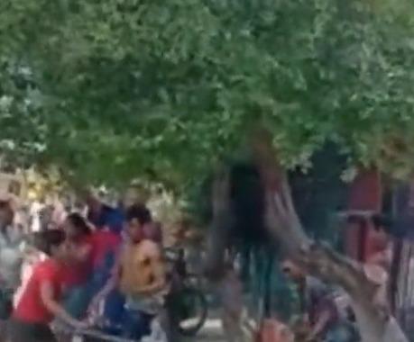 VIDEO: Madre y pobladores matan a hombre que violó a su hija