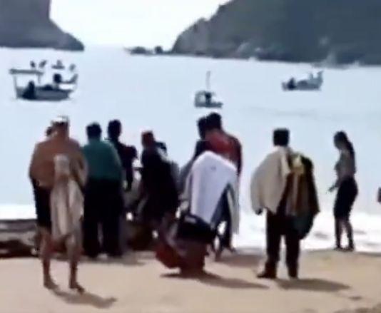 Video: Tiburón mata a mujer mientras bañaba en una playa