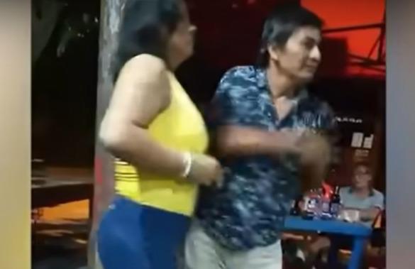 Video: Hombre muere mientras bailaba en plena fiesta