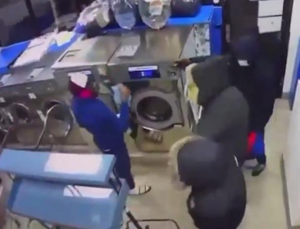 Video: Sicarios matan a hombre en una lavandería