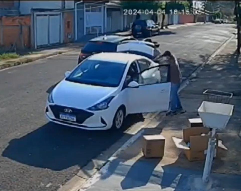 VIDEO: Hombre mata a asaltante que quería llevarle el automóvil