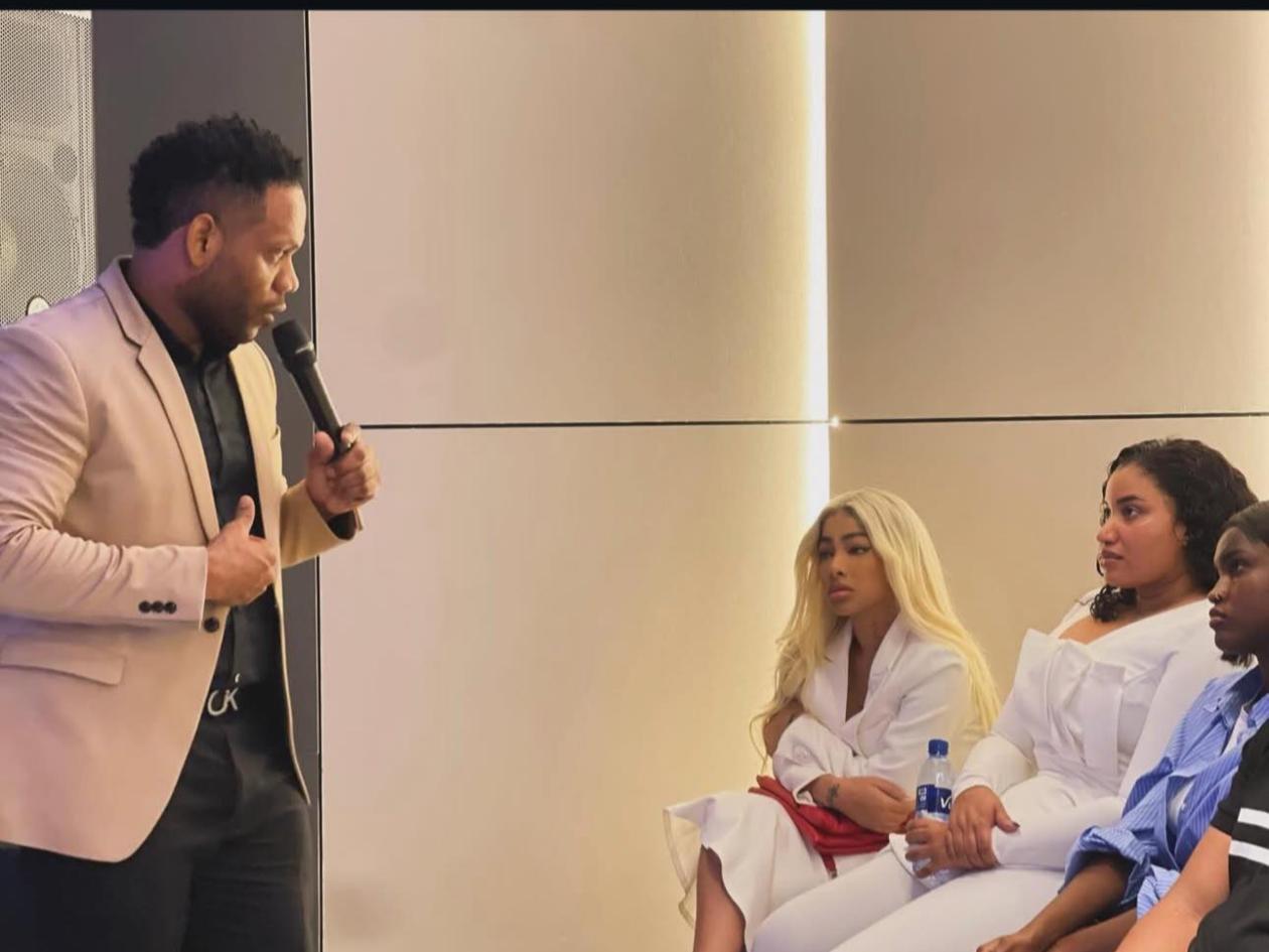 Yailin “La Más Viral” inaugura una iglesia evangélica en Santo Domingo